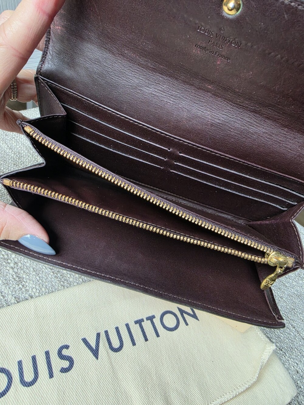 Authentic Louis Vuitton Sarah Patent Monogram Wallet in Deep Burgundy - Picture 9 of 14